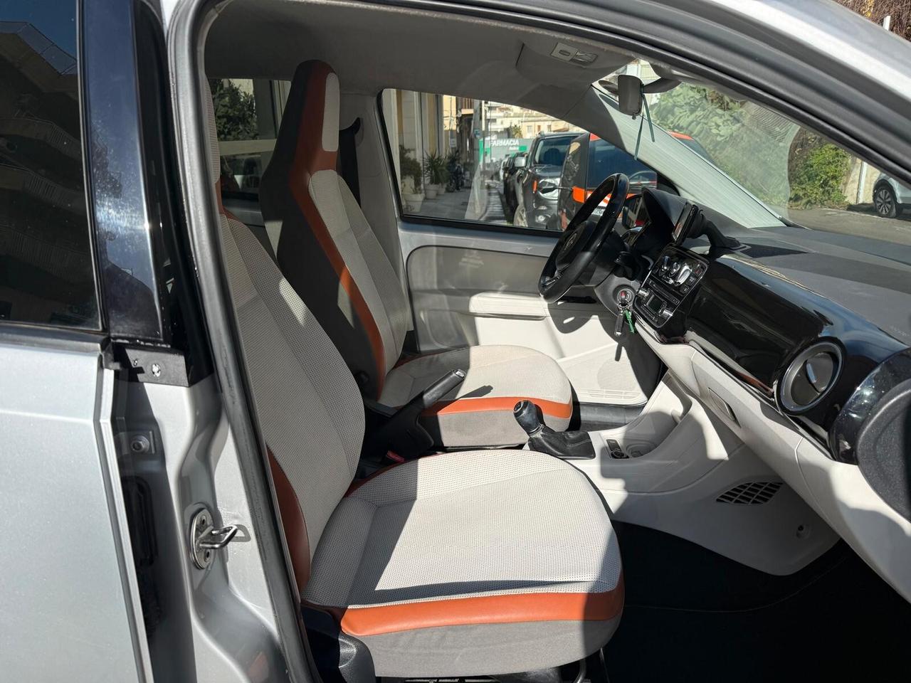 Volkswagen up! 1.0 75 CV 5p. move