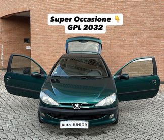 Peugeot 206 1.1 3p. XR