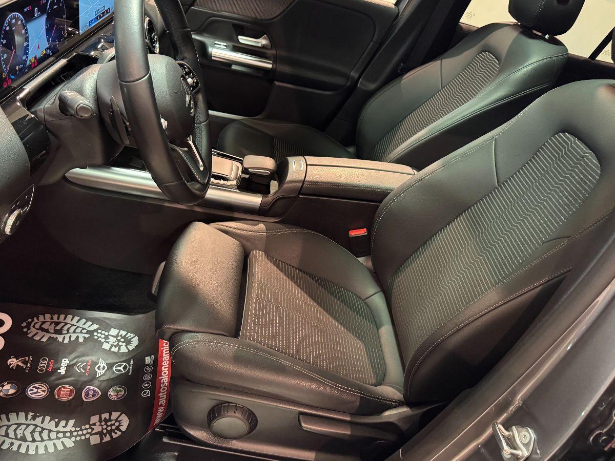 MERCEDES Classe GLA 200 d Automatic 4Matic Premium Tetto