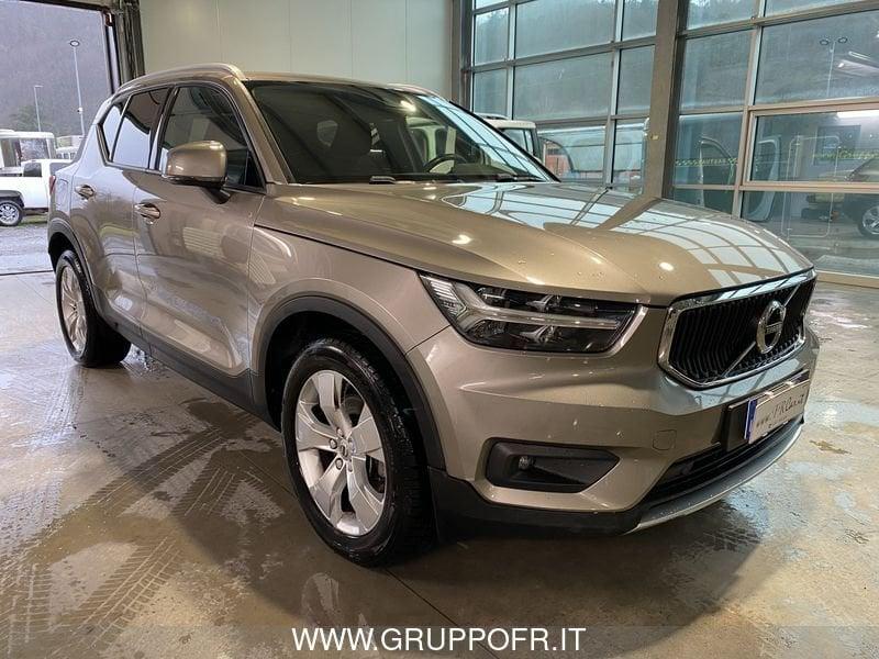 Volvo XC40 B4 AWD Geartronic Momentum Pro