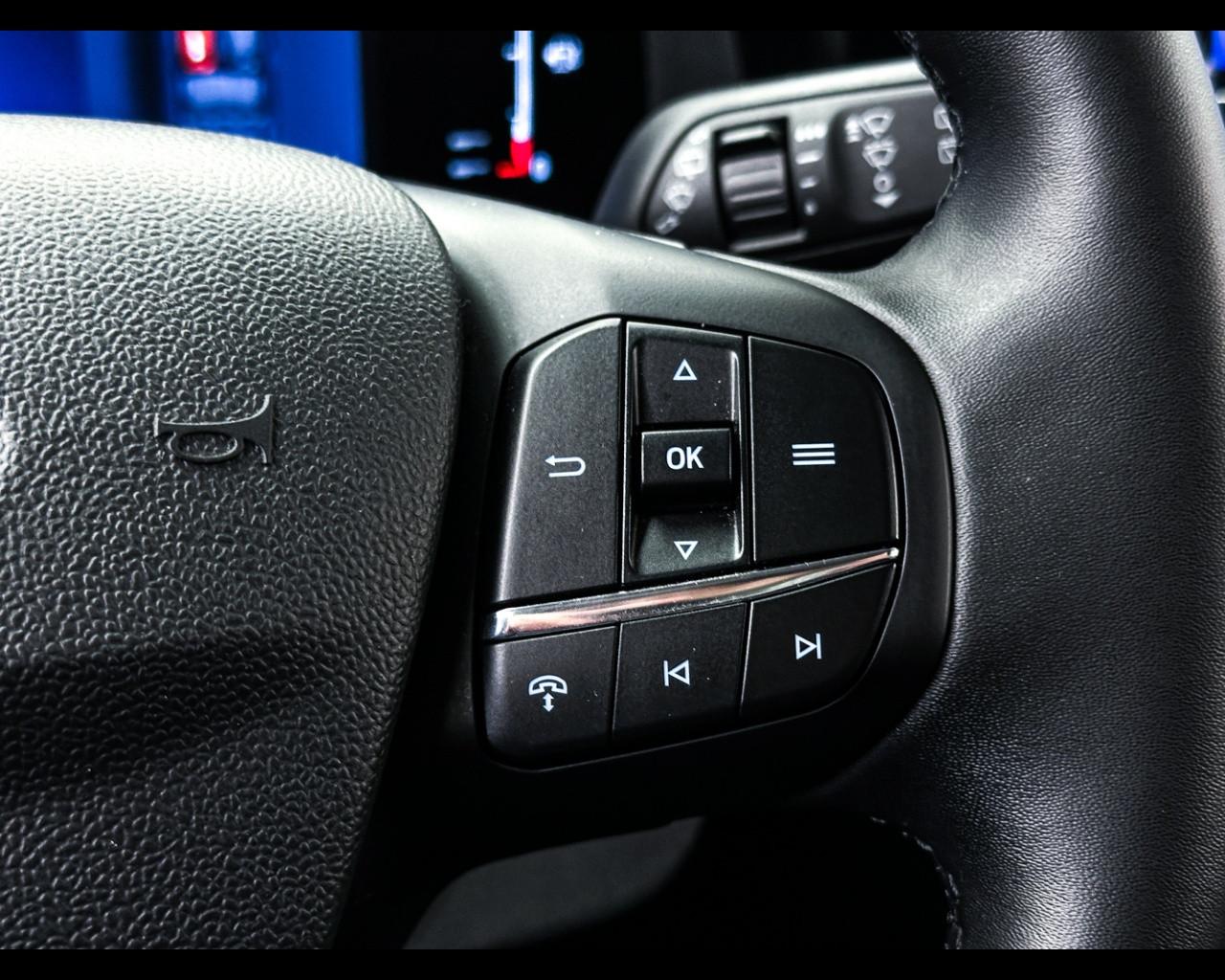 FORD Tourneo Courier 2ªs - Tourneo Courier 1.0 EcoBoost Titanium