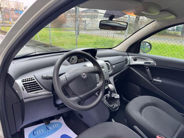 LANCIA Ypsilon 1.2 69 CV 5 porte Unyca