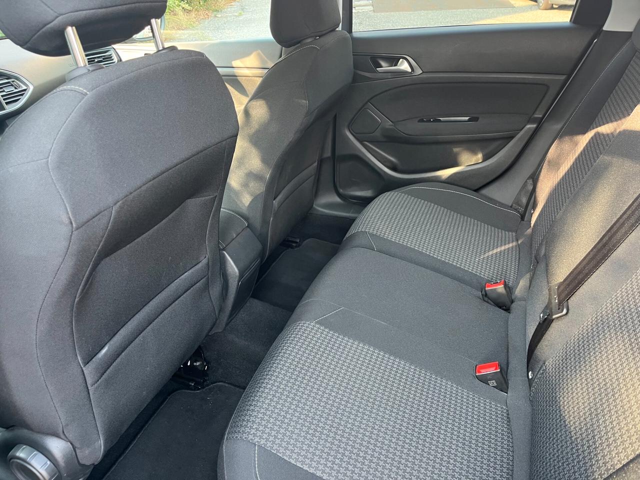 Peugeot 308 BlueHDi 130 S&S EAT8 SW Business