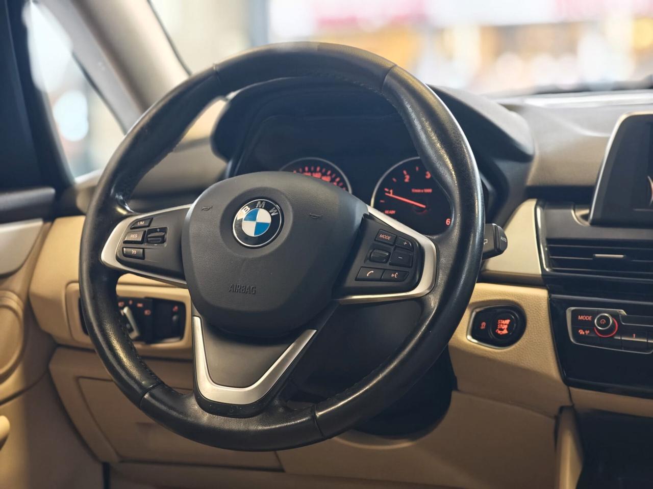 Bmw 2er Active Tourer 218d Luxury