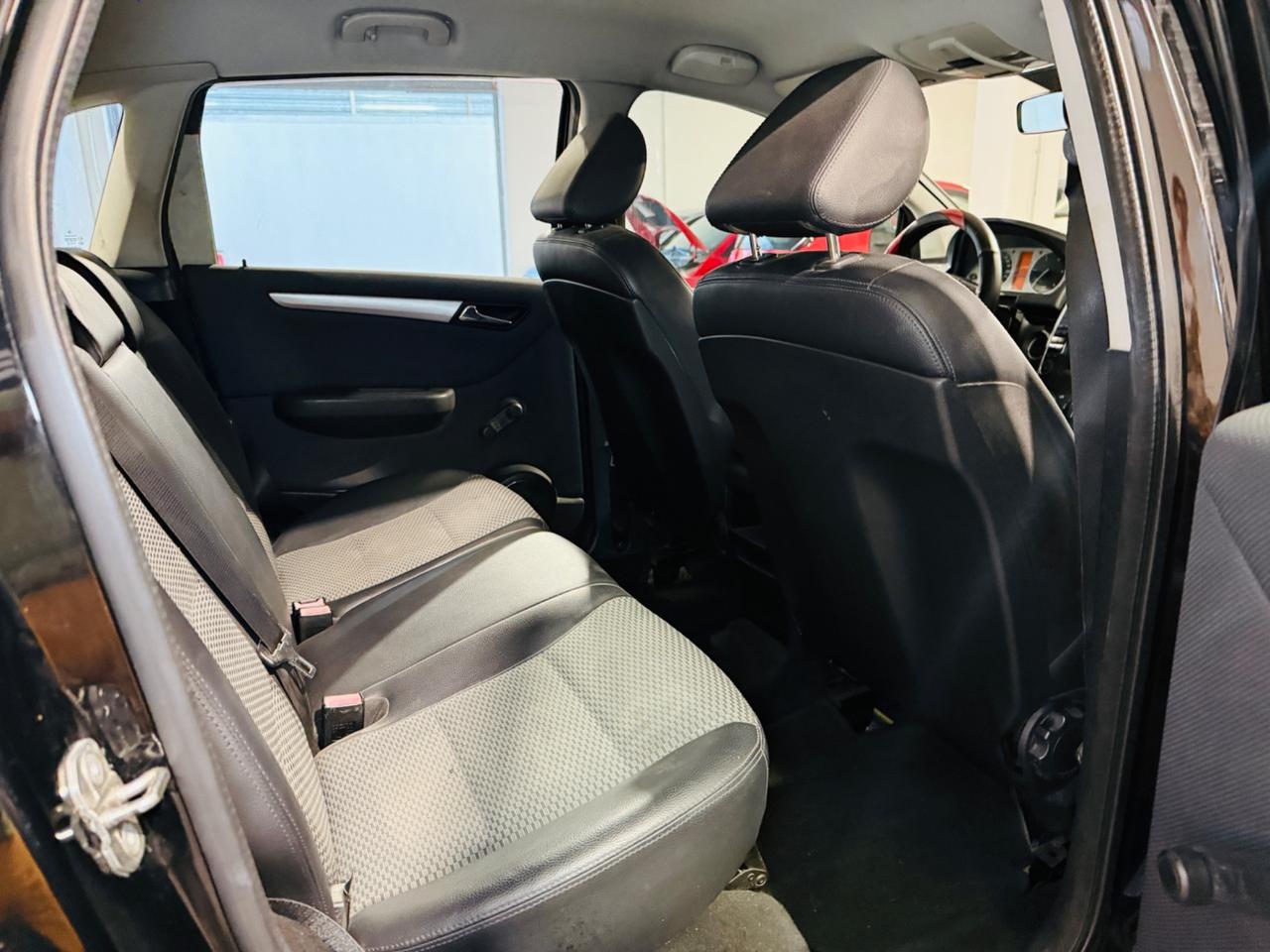 Mercedes-benz B 180 CDI PREMIUM AUTOMATICA*109 CV*NEOPATENTATI*