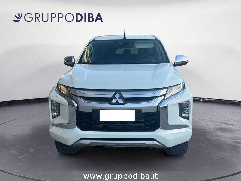 Mitsubishi L200 Cab VI 2019 Diesel d.cab 2.3d Invite Connect 4wd 150cv