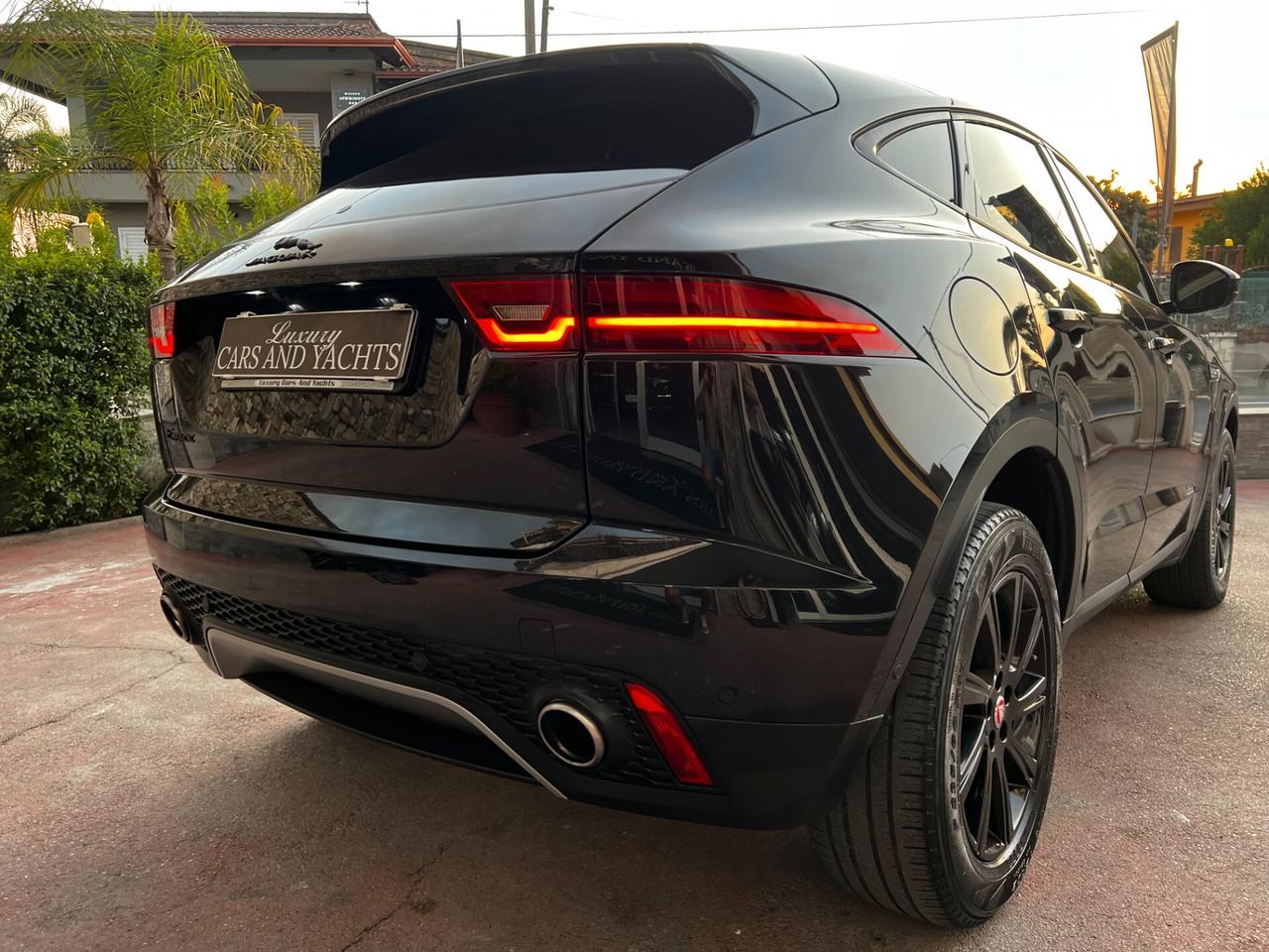 Jaguar E-Pace 2.0D 180 CV AWD aut. R-Dynamic
