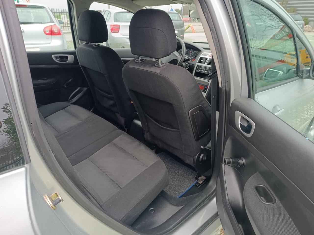 Peugeot 307 1.6 16V Station XS ideale per neopatentati