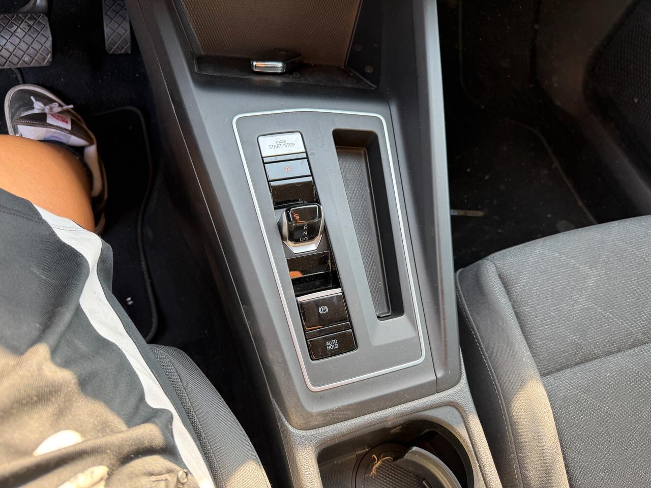 VOLKSWAGEN GOLF 2021 2.0 TDI 116 CV DSG *SINISTRATA