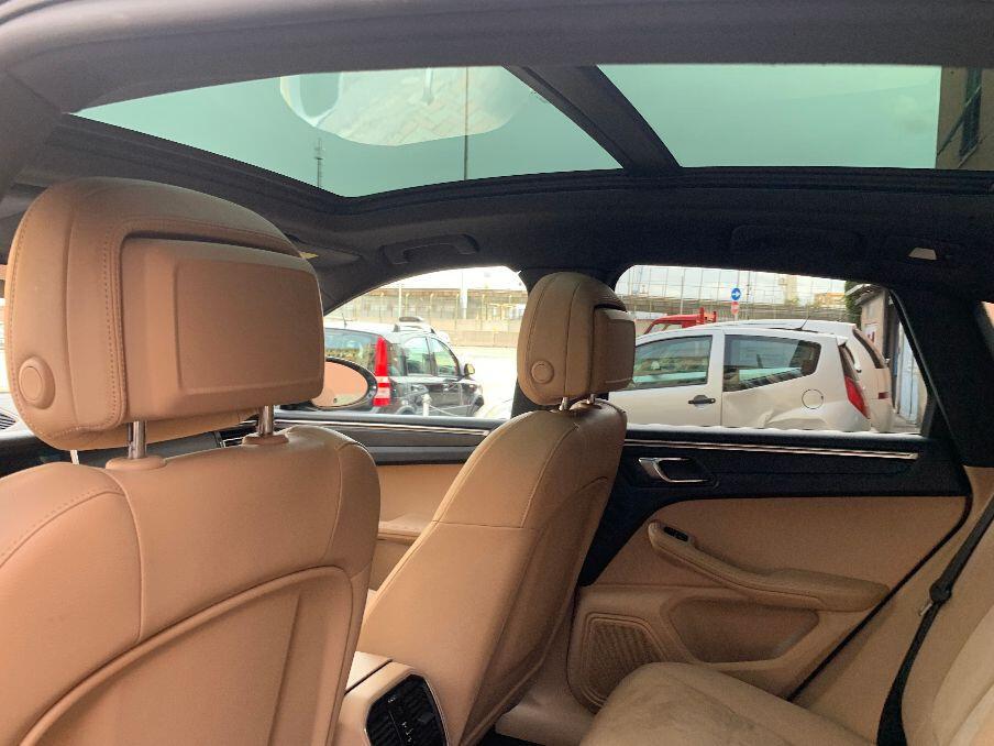 Porsche Macan 2.0 -IVA ESPOSTA