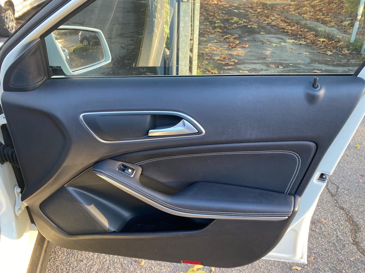 Mercedes-benz GLA 180 d Automatic Business