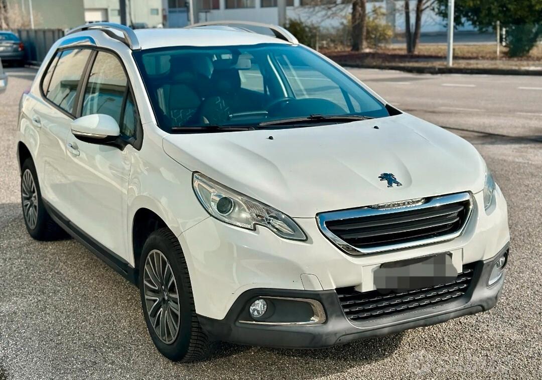 Peugeot 2008 1.2 benz 82CV - Garanzia 12 Mesi