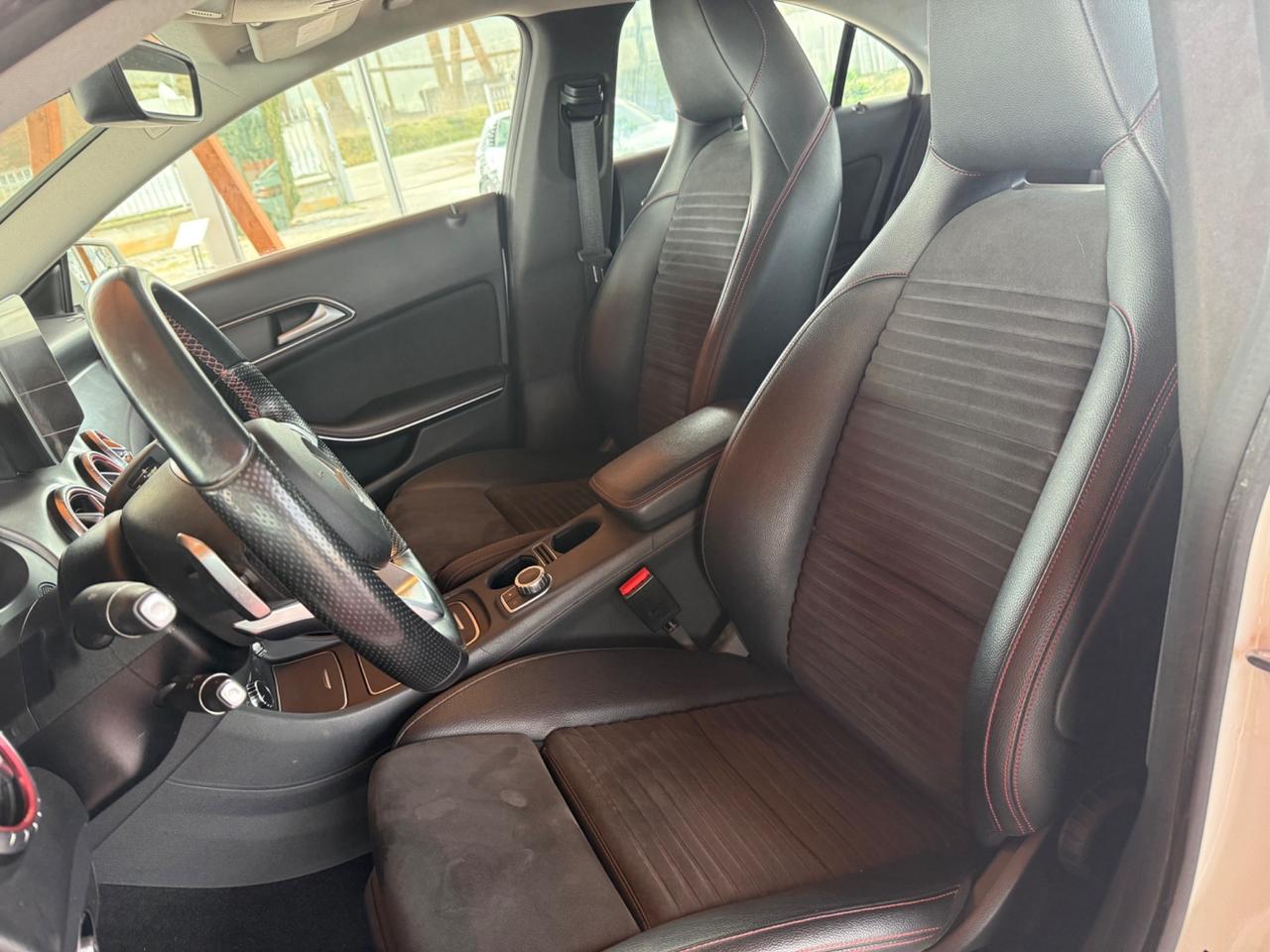 Mercedes-benz CLA 200 d - Automatico - Neopatentati