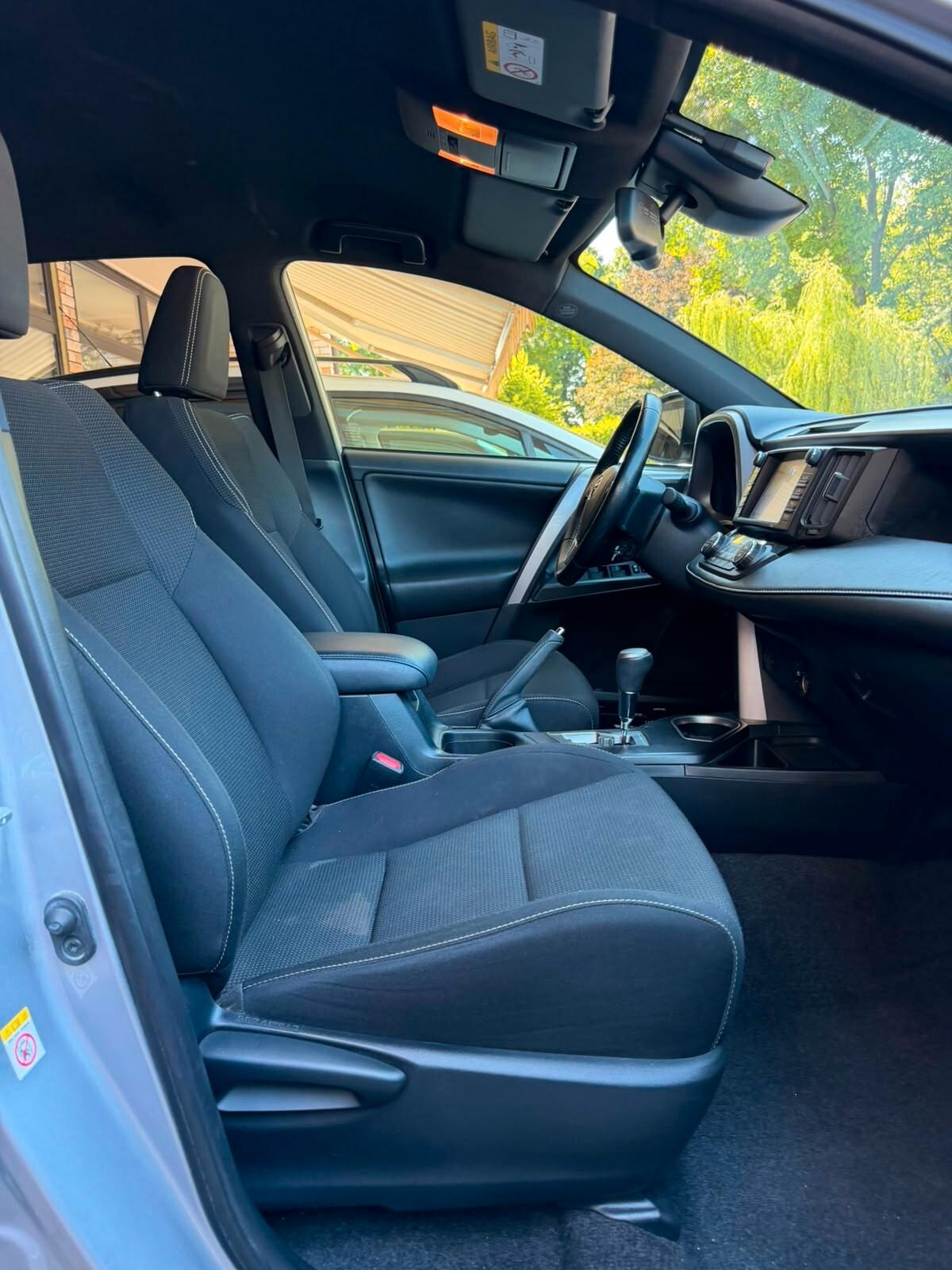 Toyota RAV 4 RAV4 2.5 Hybrid 2WD Lounge