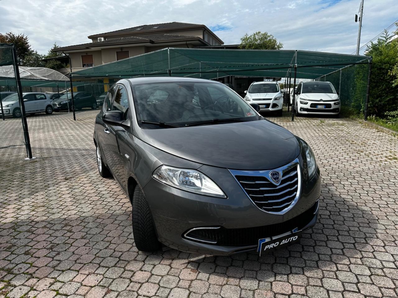 Lancia Ypsilon 0.9 TwinAir 85 CV 5 porte S&S DFN Gold