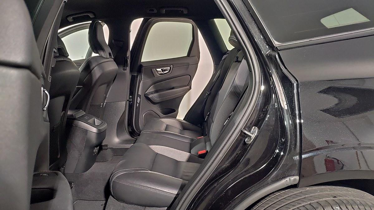 VOLVO Xc60 B5 Mild Hybrid Awd Automatico Plus Dark