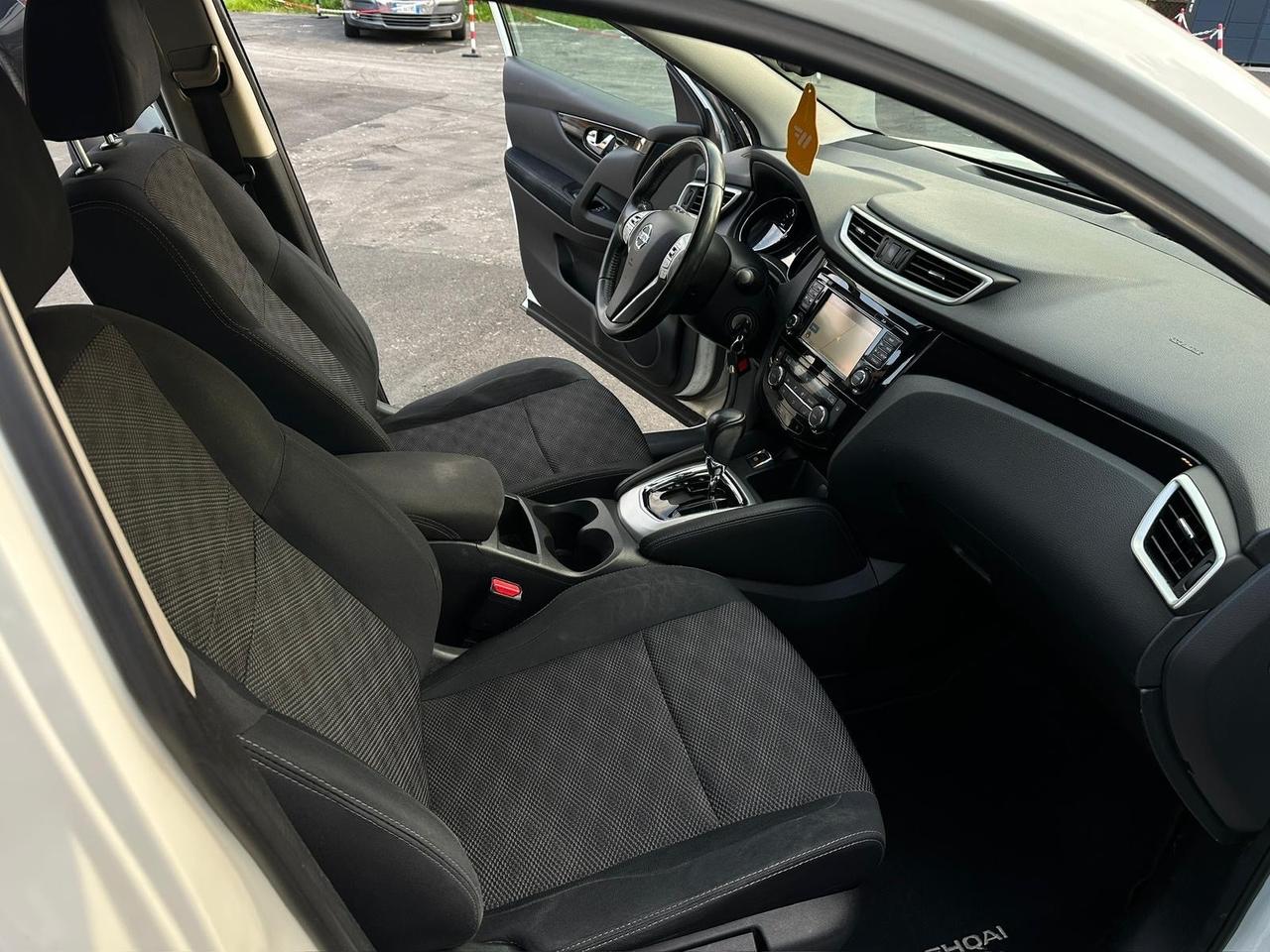 Nissan Qashqai 1.6 dCi 2WD Tekna 2015