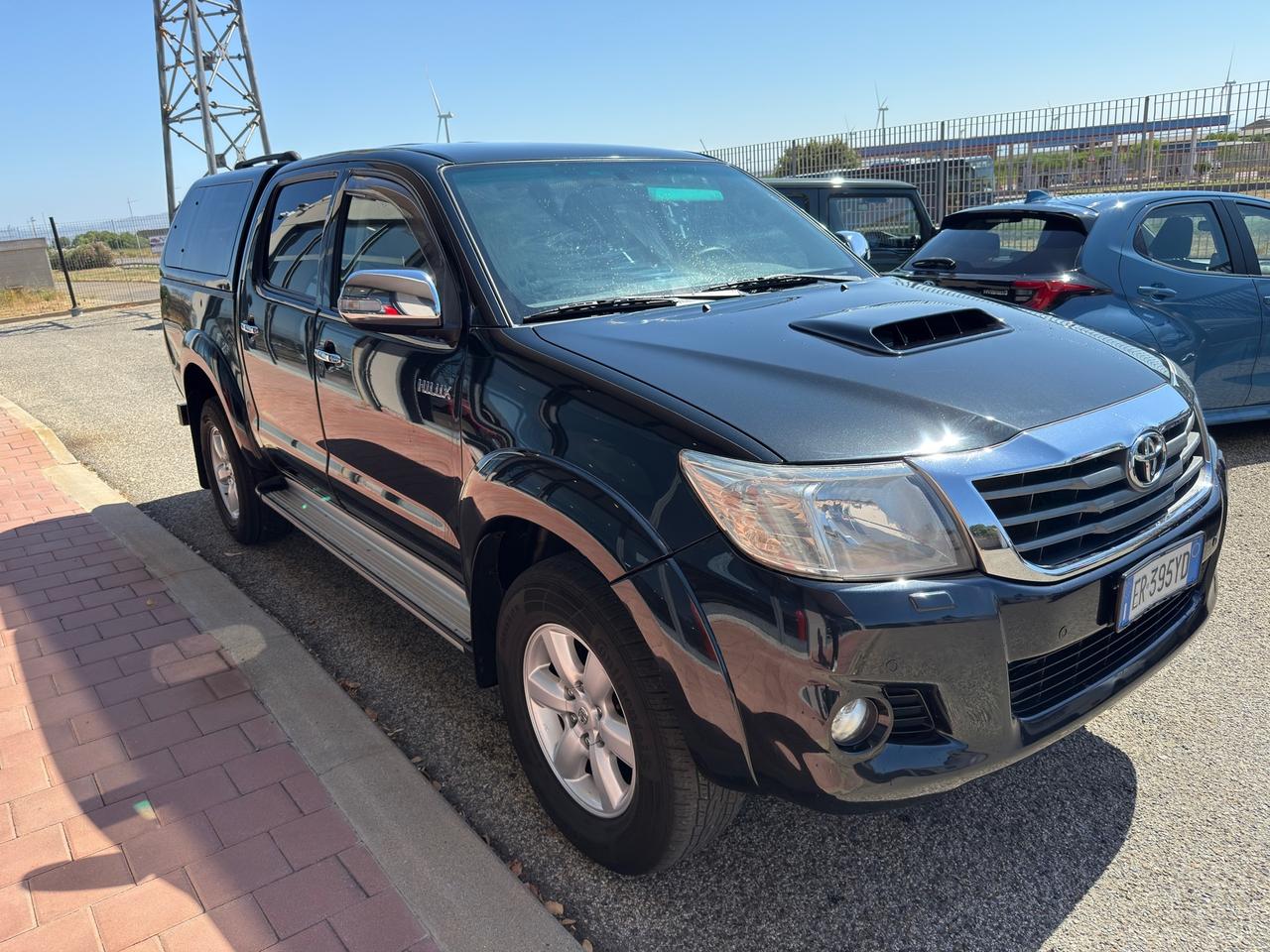Toyota Hilux 3.0 D-4D 4WD 4p. DC Stylex HARDTOP