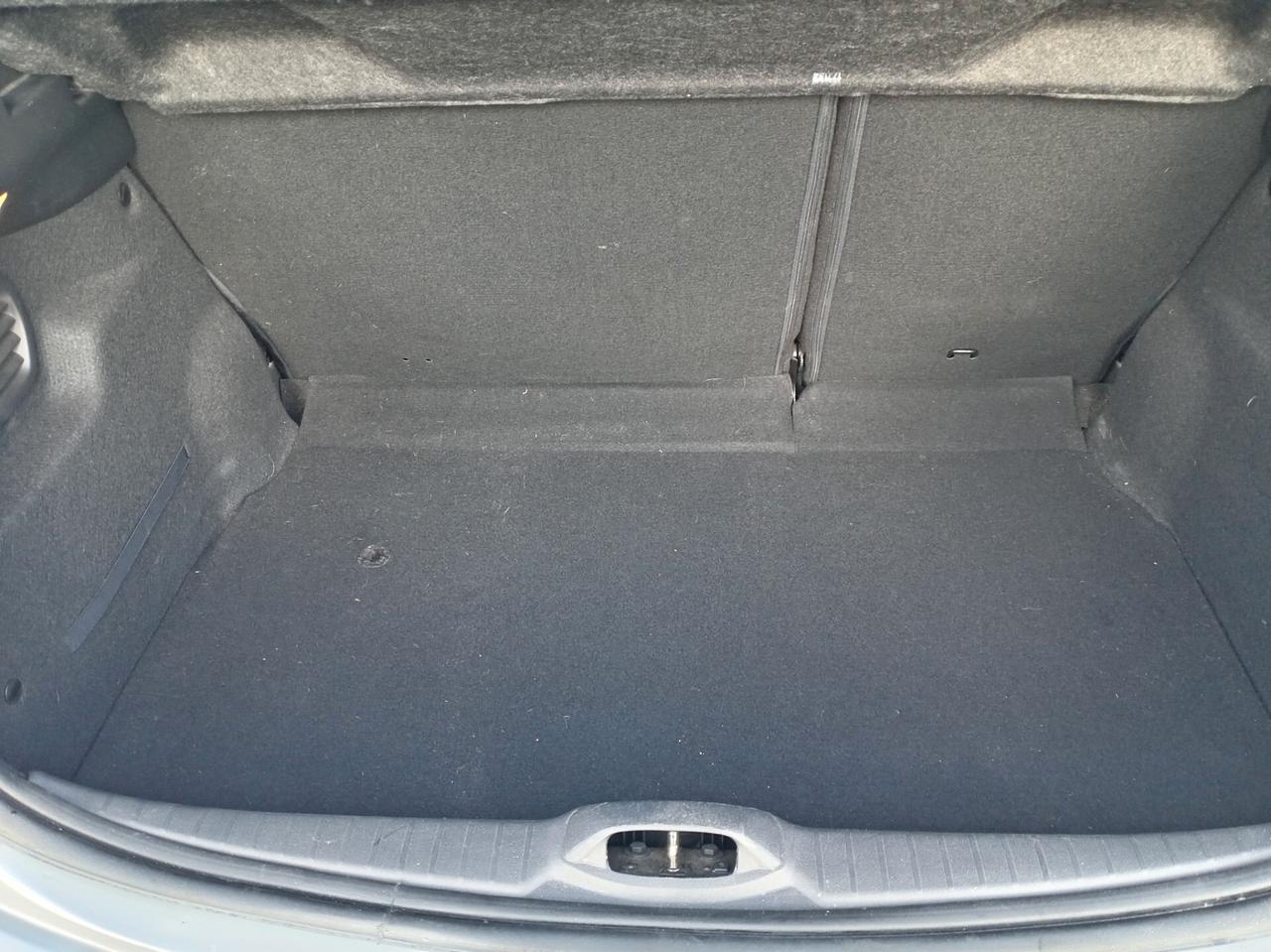 Peugeot 208 1.4 HDi 68 CV 5 porte Active