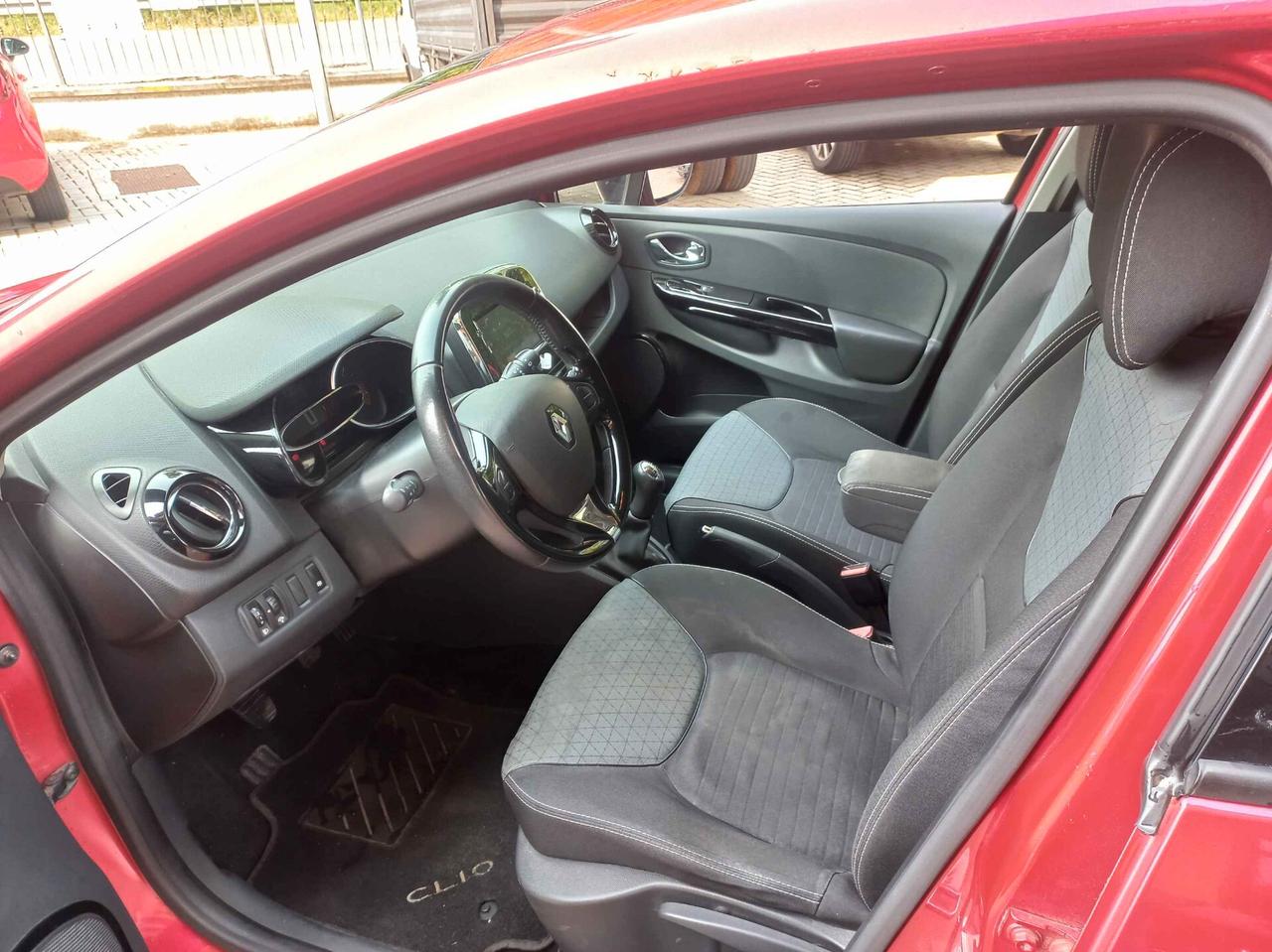 Renault Clio 1.2 16V 5 porte Dynamique