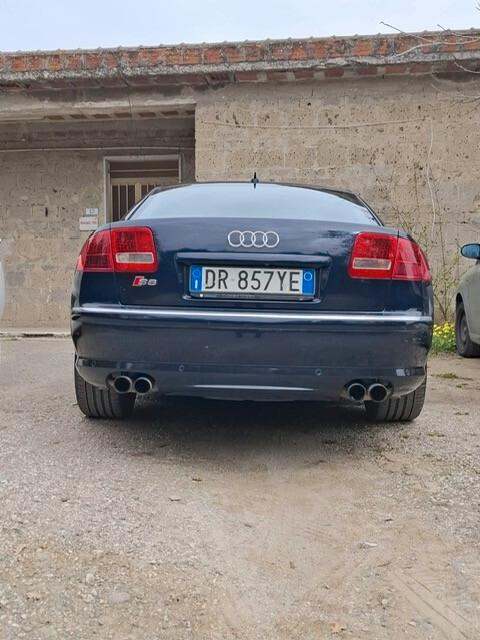 Audi A8 3.0 V6 TDI quattro tiptronic