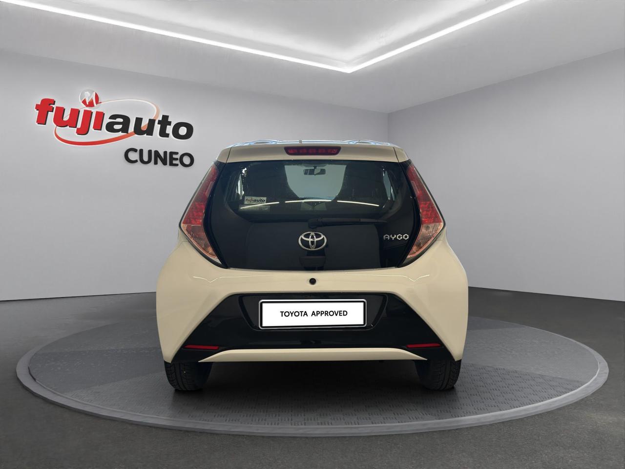 Toyota Aygo 5p 1.0 x-play my15