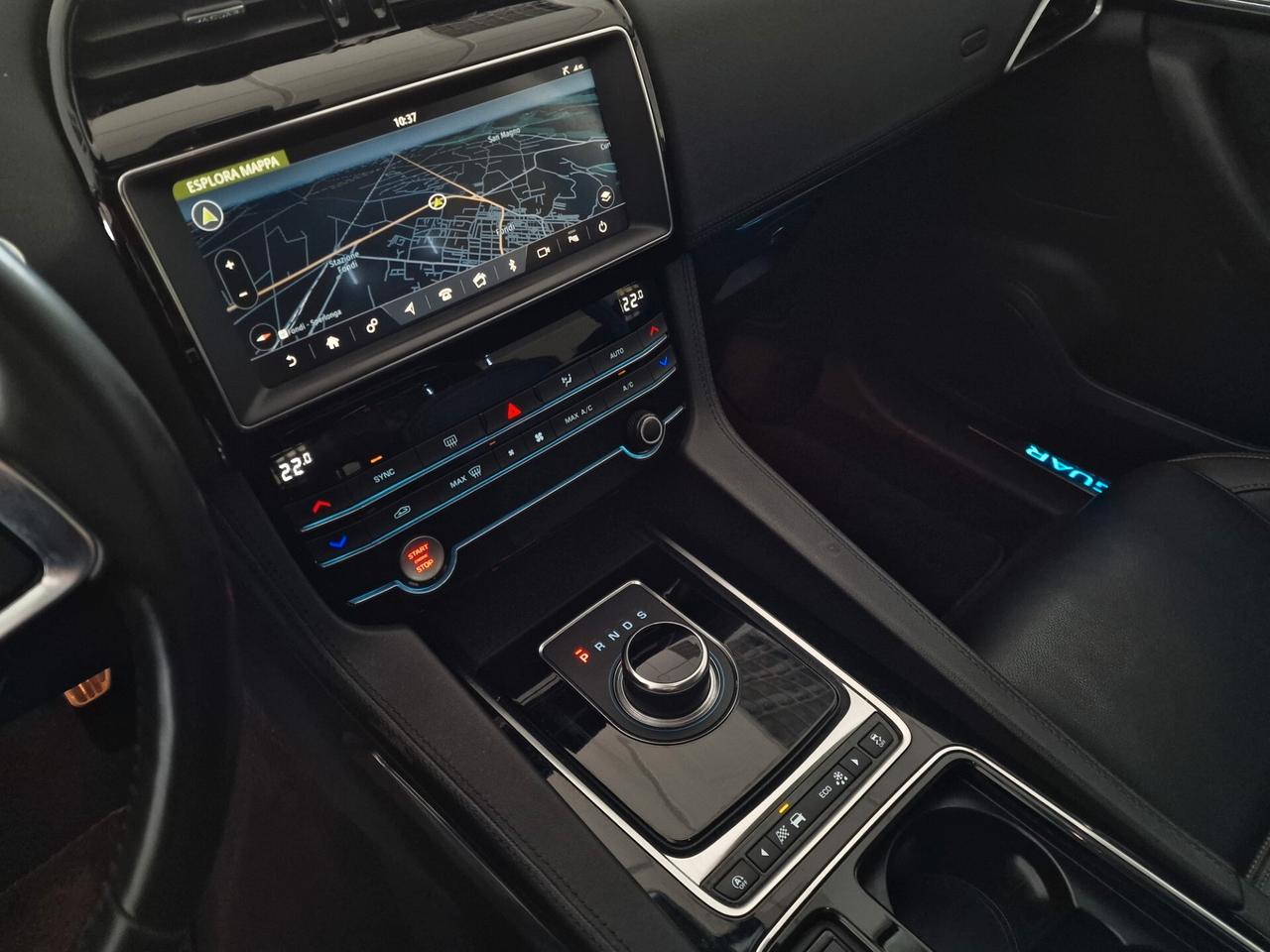 Jaguar F-Pace 2.0 D 180 CV 4x4