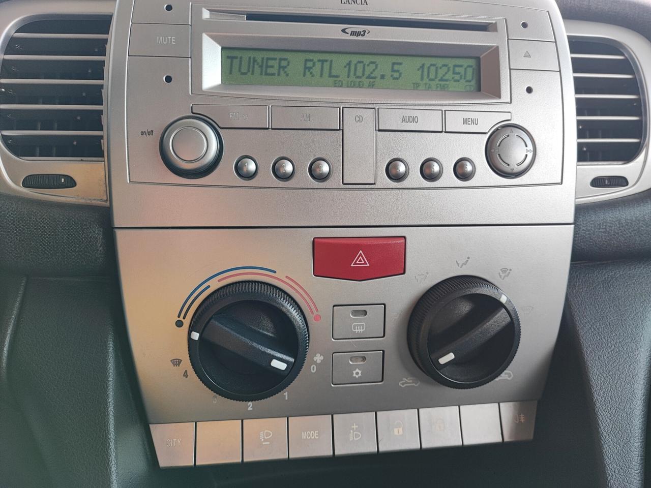 Lancia Ypsilon 1.2 Argento