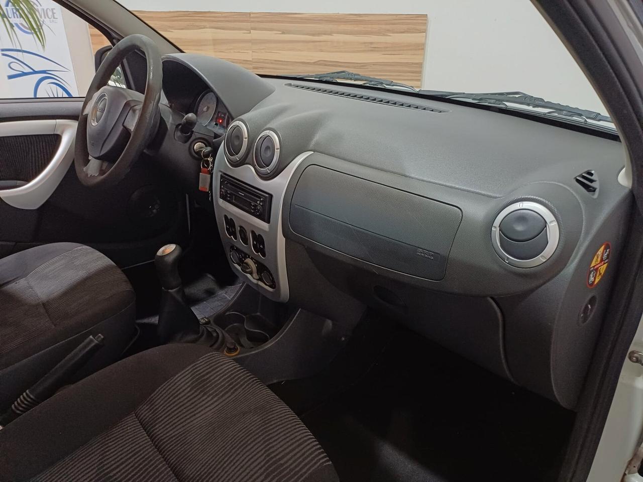 Dacia Sandero GPL DI SERIE Laureate - 2010