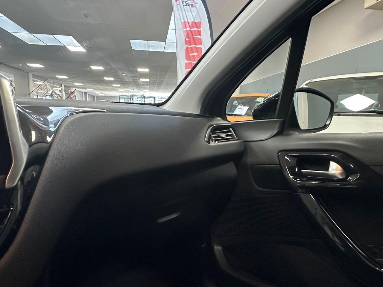 Peugeot 208 PureTech 82 5p. GPL Allure Ok Neopatentati
