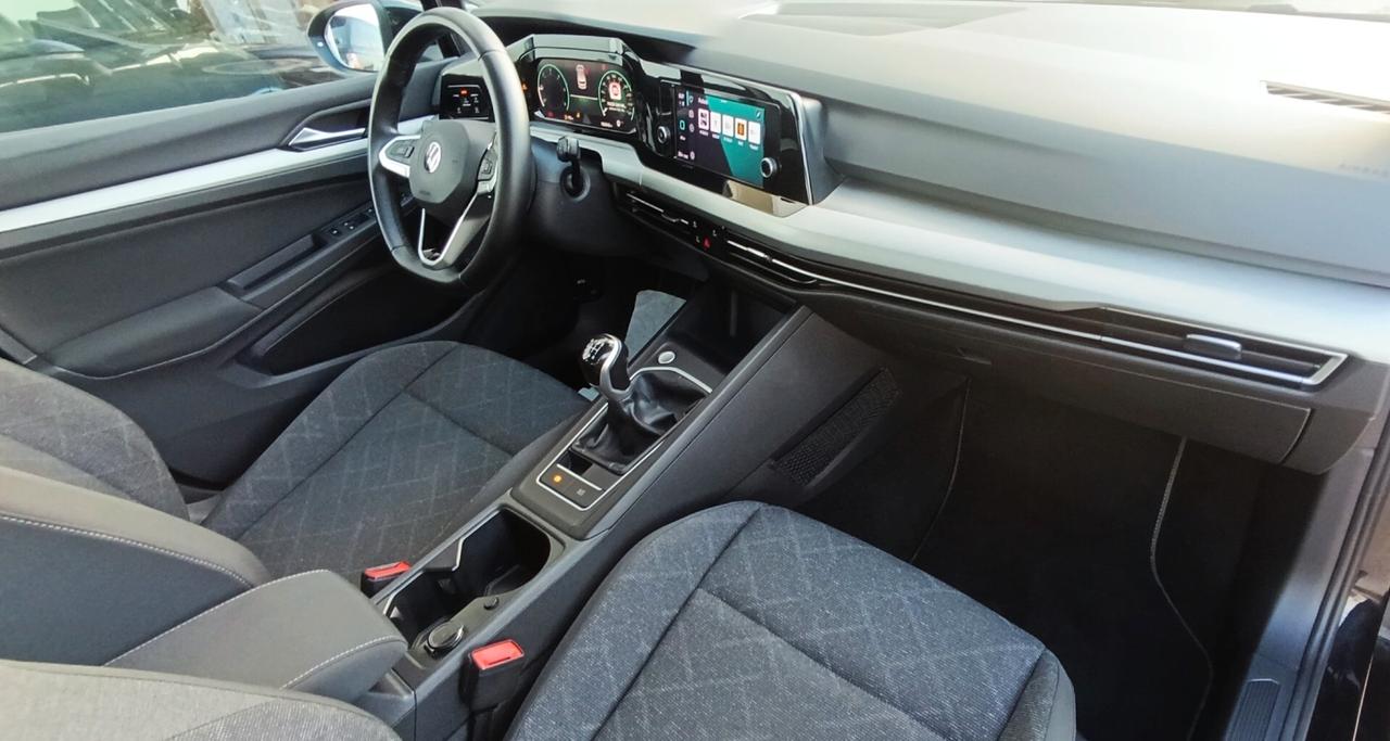 Volkswagen Golf 8 2.0 TDI 115 CV SCR Life - Service Volkswagen - Euro 6d