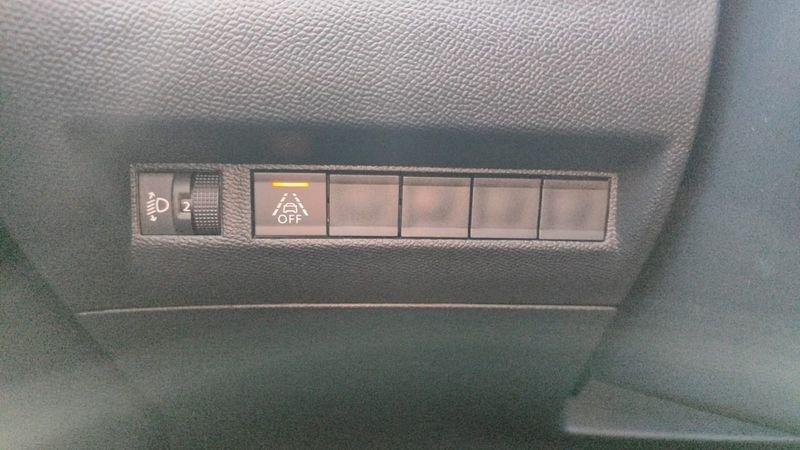 Peugeot 2008 BlueHDi 130 S&S EAT8 Allure Pack