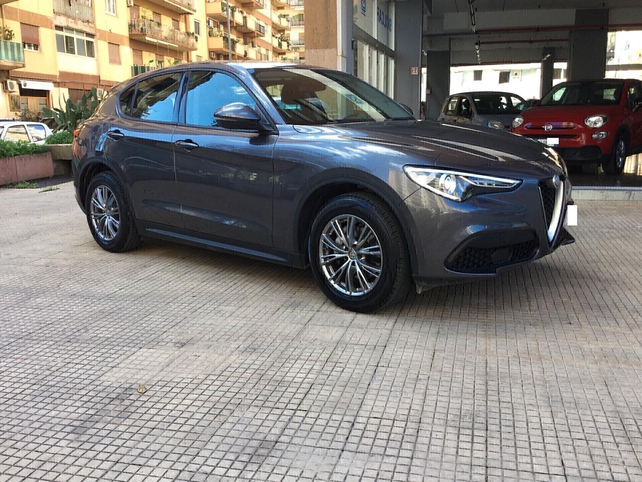 Alfa Romeo Stelvio 2.2 Turbodiesel 160 CV AT8 RWD Business