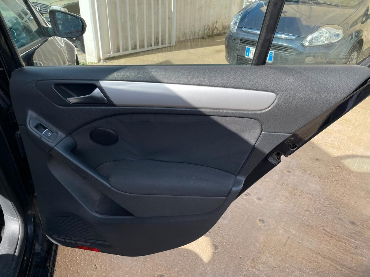 VOLKSWAGEN GOLF 6 1.6TDI HIGHLINE - AFFARI FINE ANNO