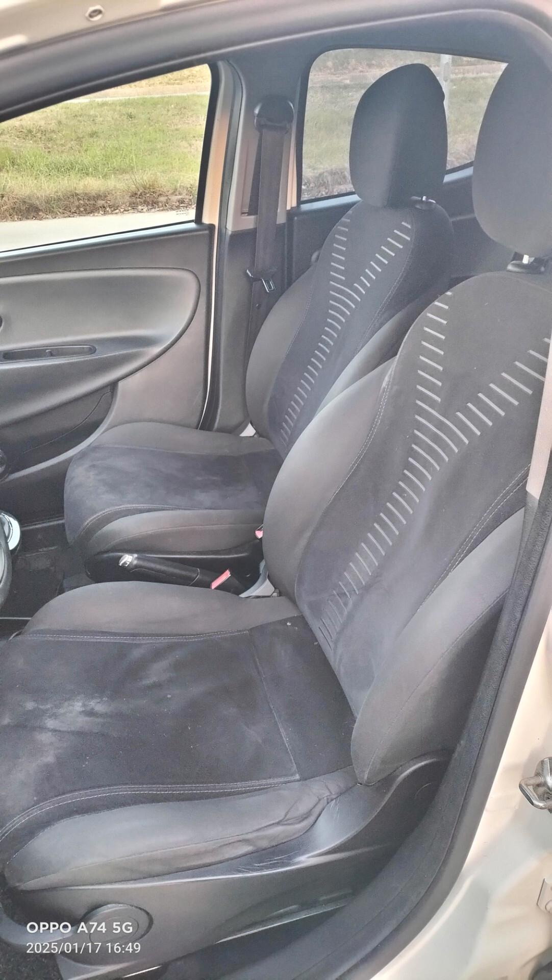 Lancia Ypsilon 1.2 69 CV Platino