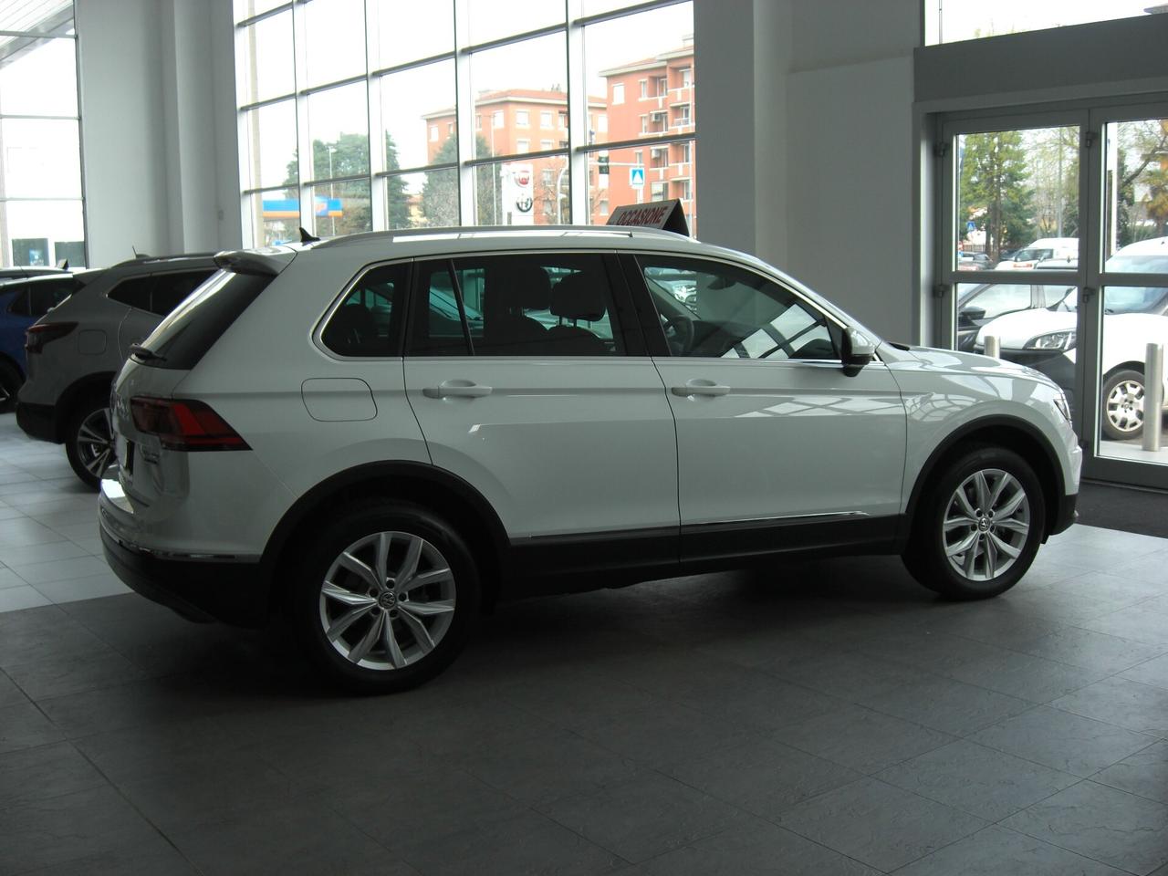 Volkswagen Tiguan 2.0 TDI Advance 4motion