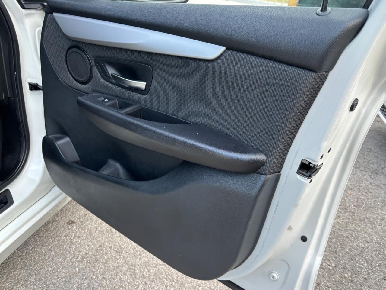 Bmw 2er Active Tourer 214d Luxury OK NEOPATENTATI