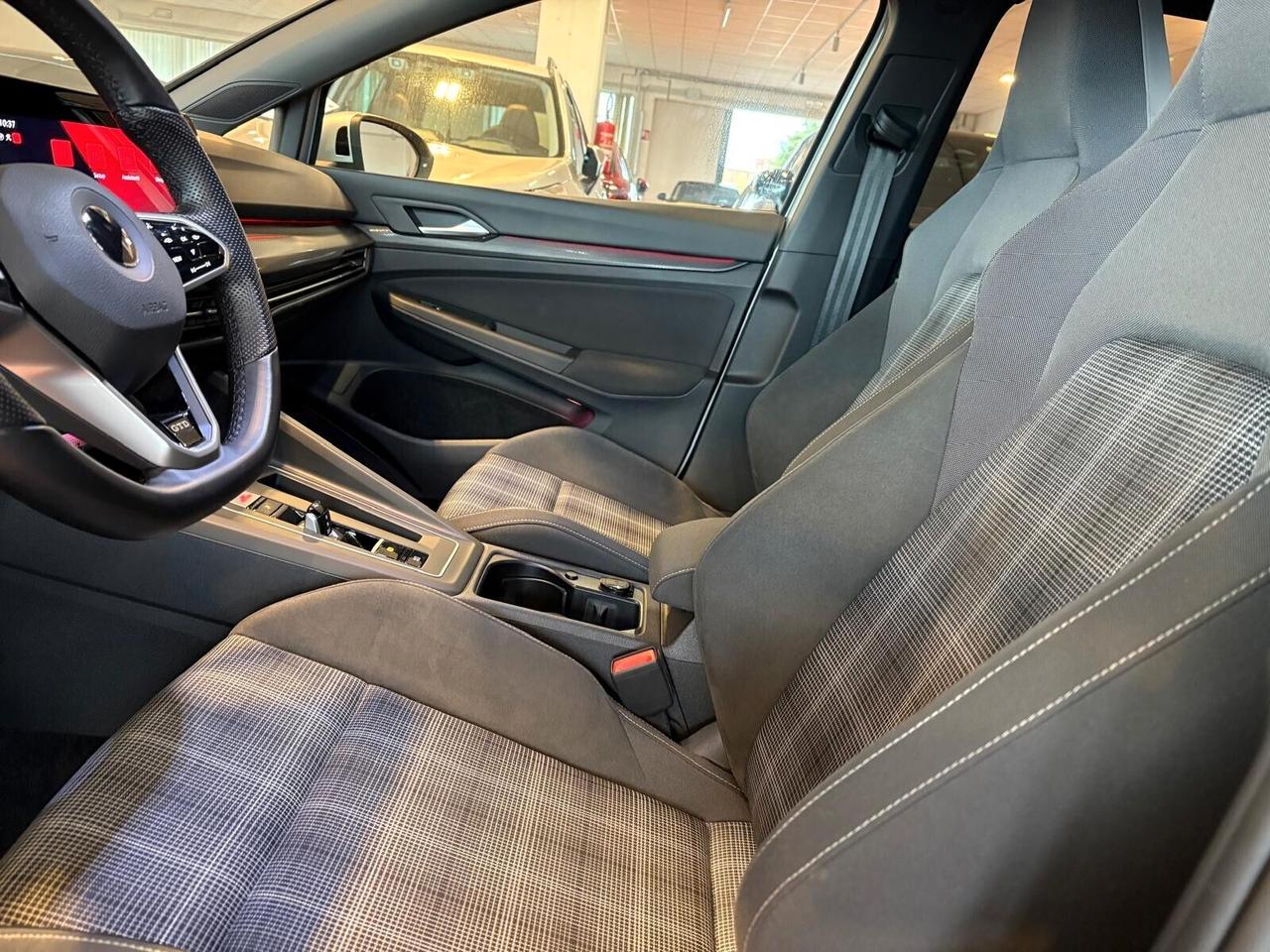 Volkswagen Golf GTD 2.0 TDI 200 CV DSG 43000 KM