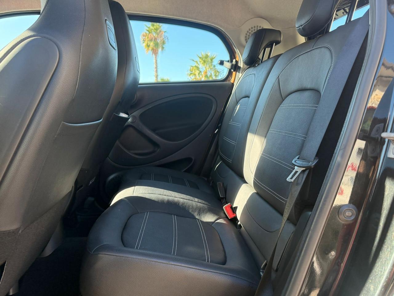 Smart ForFour 70 1.0 Prime Imp. AUDIO JBL