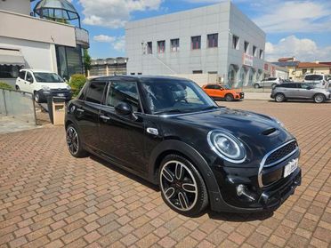 MINI Cooper SD 2.0 Cooper SD aut. 5 porte Pacc. John Cooper Works