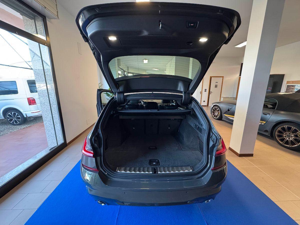 BMW - Serie 3 Touring - 320d xDrive Touring Msport