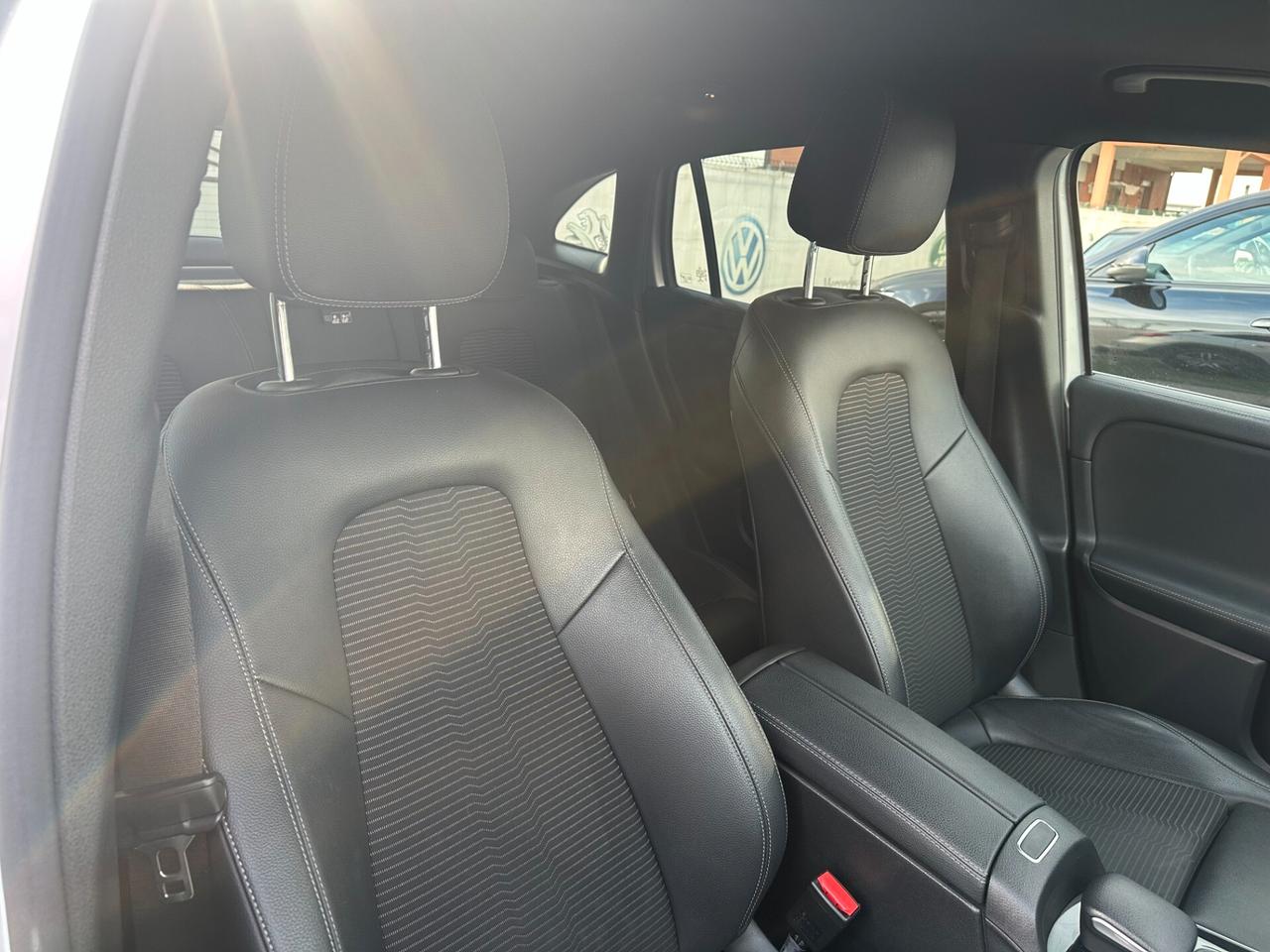 Mercedes-Benz GLA 180 SPORT PLUS*AUT*LED*NAVI*KAMERA*BLUETOOTH*