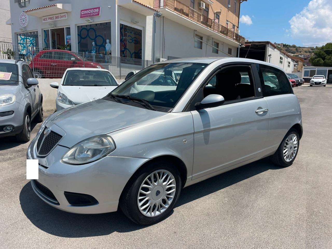 Lancia Ypsilon 1.2 Benzina e GPL