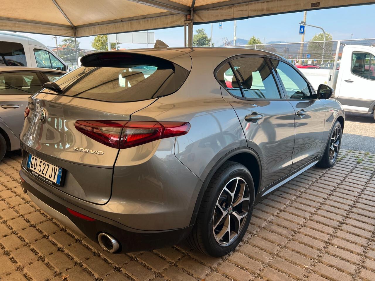 Alfa Romeo Stelvio 2.2 Turbodiesel 160 CV AT8 RWD Super