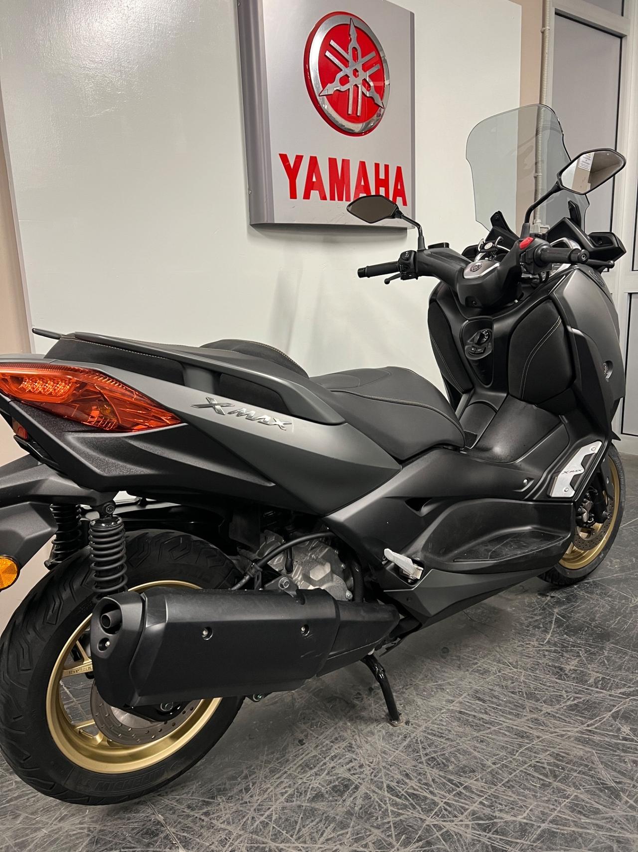 Yamaha X-Max 300 Tech max