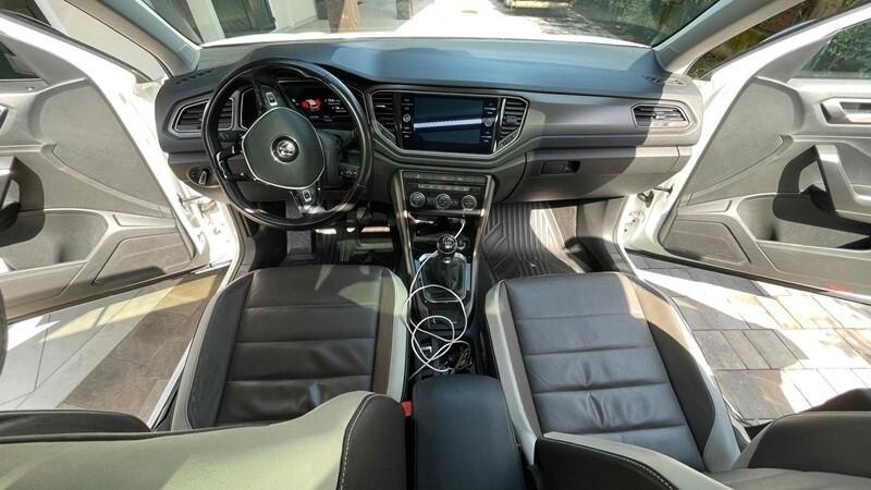 Volkswagen T-Roc 1.0 TSI 115 CV Style BlueMotion Technology TETTO PELLE NEOPATENTATI