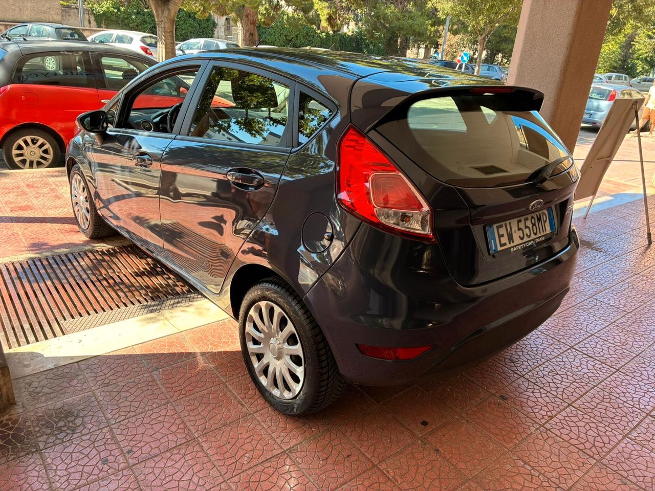 Ford Fiesta 1.4 5p. GPL perfetta garantita-14