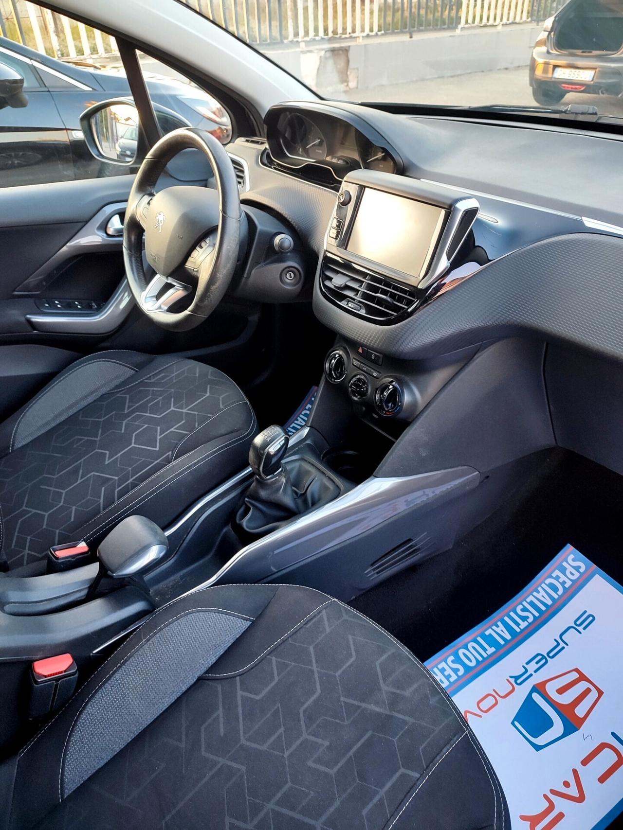 Peugeot 2008 1.2 bz Active 82cv con 79.000 Chilometri