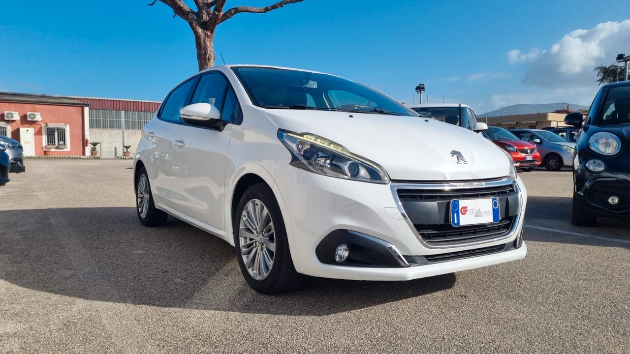 Peugeot 208 PureTech 82 5 porte Allure