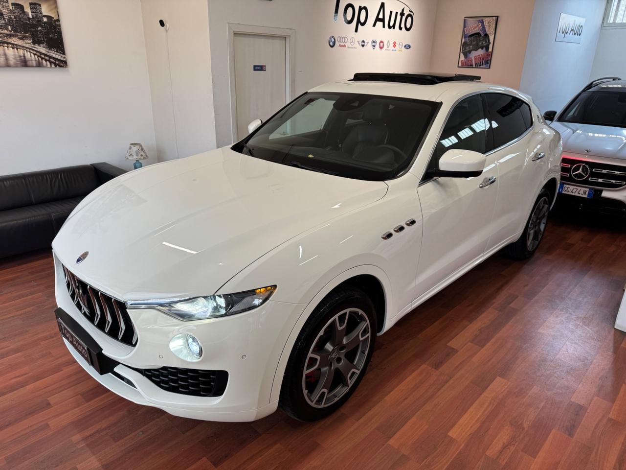 MASERATI LEVANTE V6 275 CV AWD GRANLUSSO / TETTO